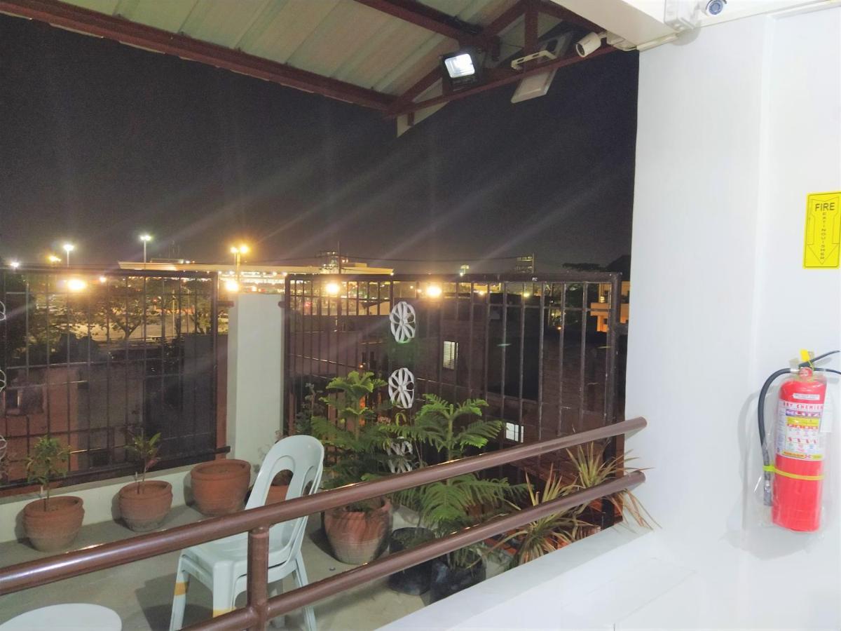 Jb Valdres Apartment Manila Exterior foto
